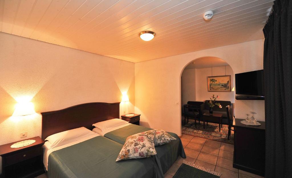 Hotel Ristorante Grotto Serta Lamone Quarto foto